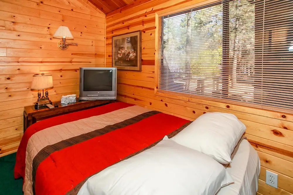 Memory Maker Cabin