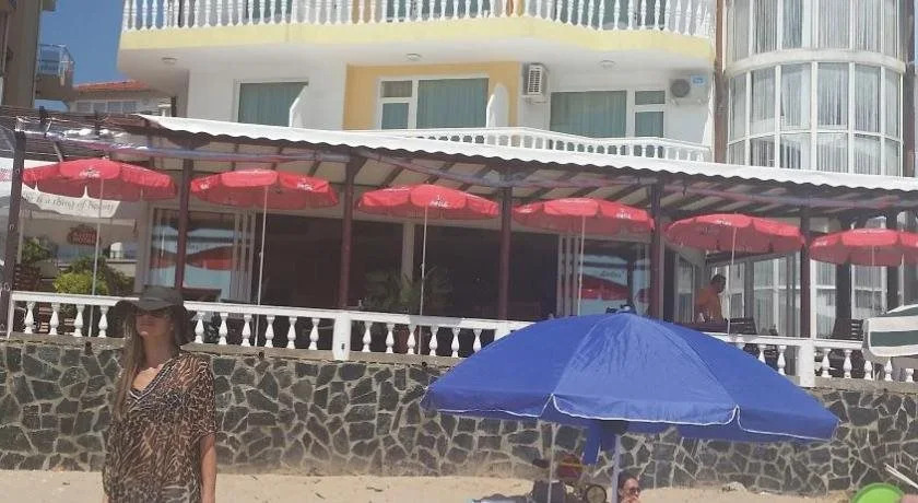 Lotos Hotel