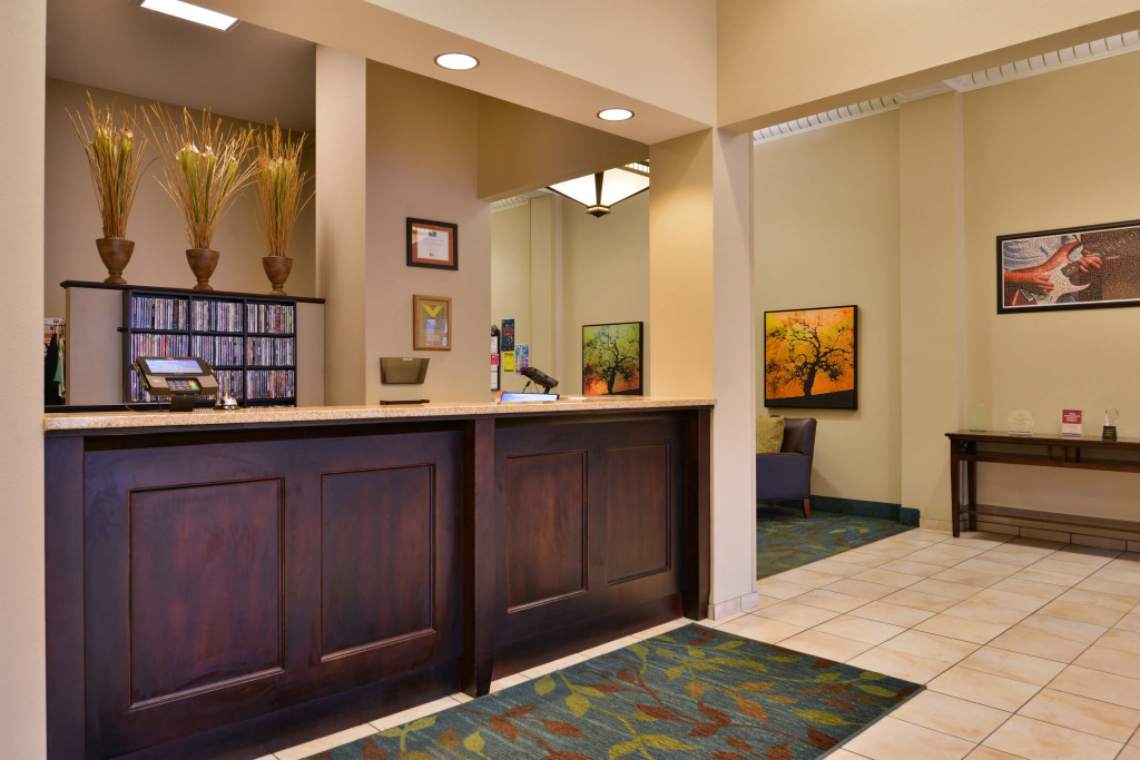 Candlewood Suites Terre Haute by IHG