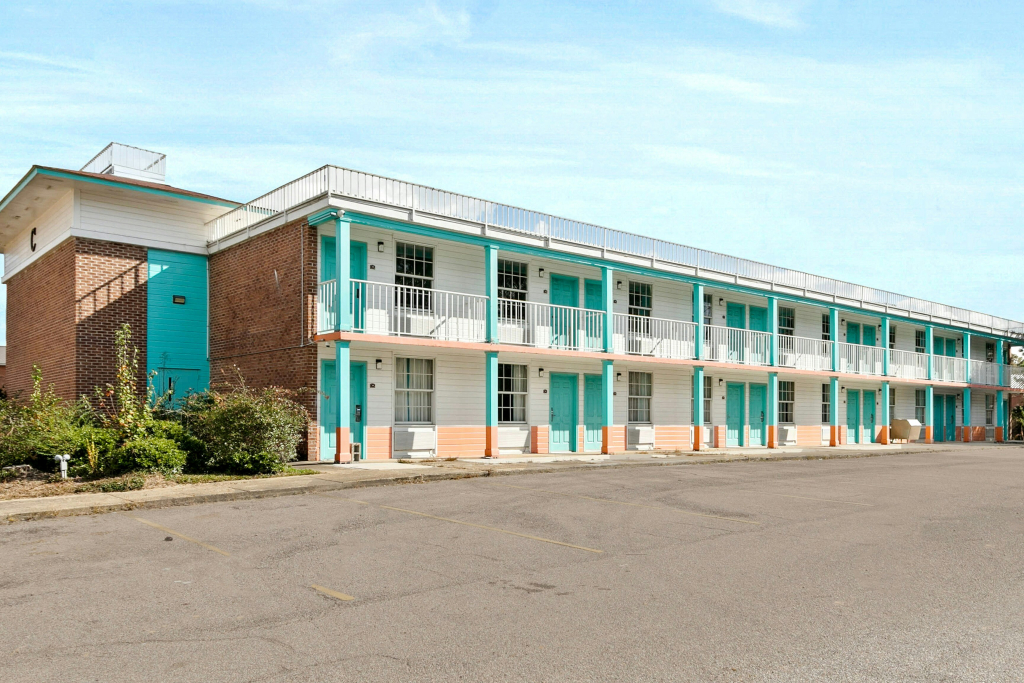 Howard Johnson by Wyndham Hattiesburg