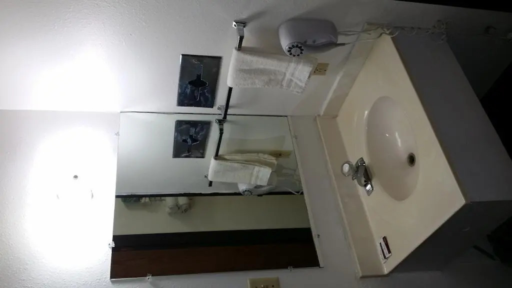 Value Inn & Suites Salina