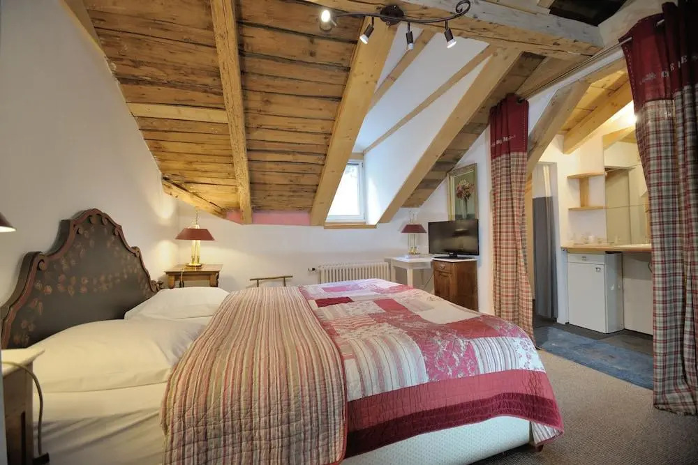 Historic Hotel du Pillon