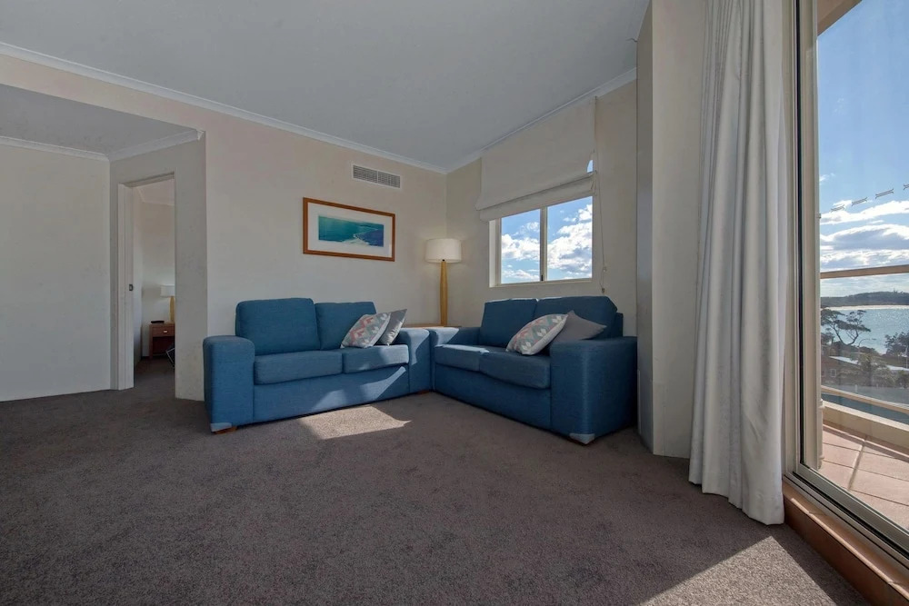Barrington, Unit 707/35-45 Shoal Bay Road