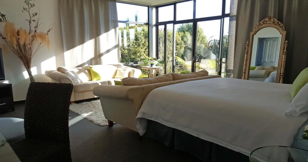 Infinity Eden Lodge