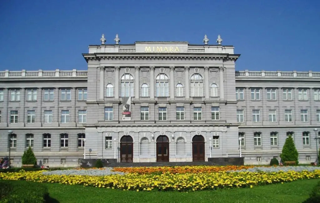 Studio Ravlić