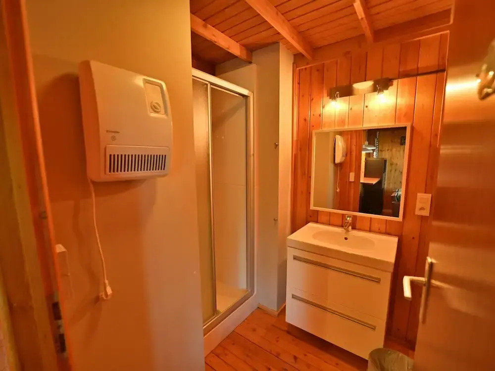 Chalet in Durbuy With Jacuzzi & Garden