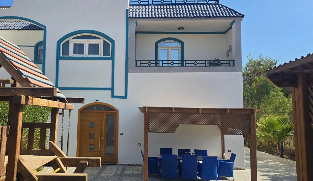 Luxury Royal Blue Family Villa 8pers private pool