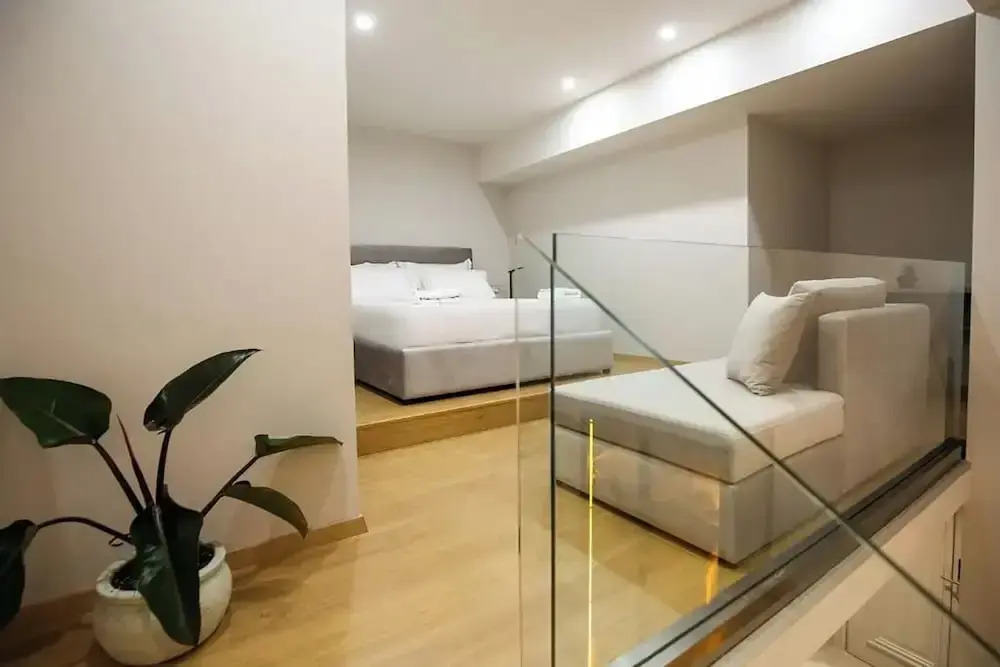 Toto Hotel & Apartments