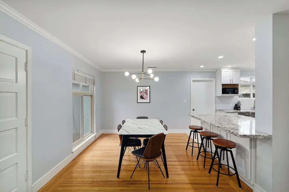 Marbella Lane Impeccable 3BR Delightful Escape