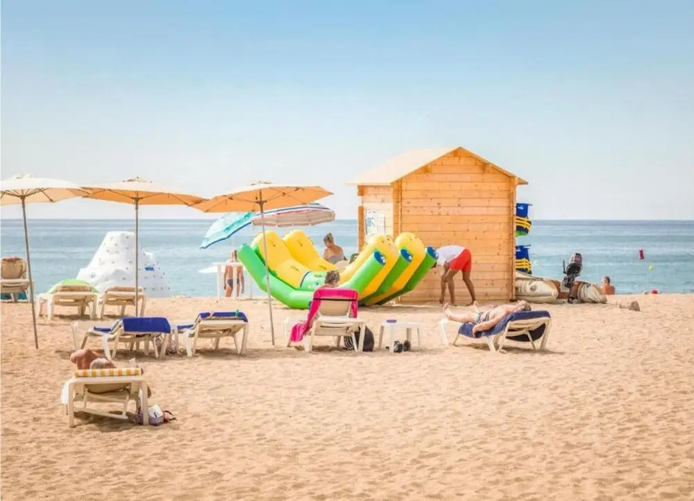 Cozy Apartment, 350m From Beach