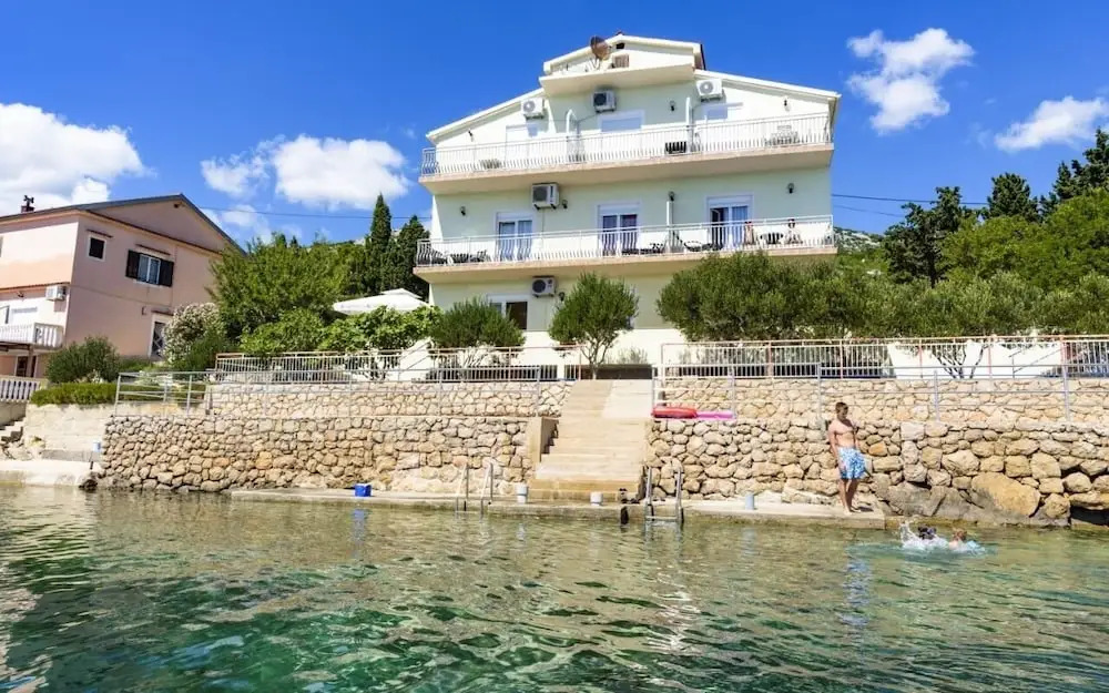 Domagoj - on the Beach - SA5 Bijeli