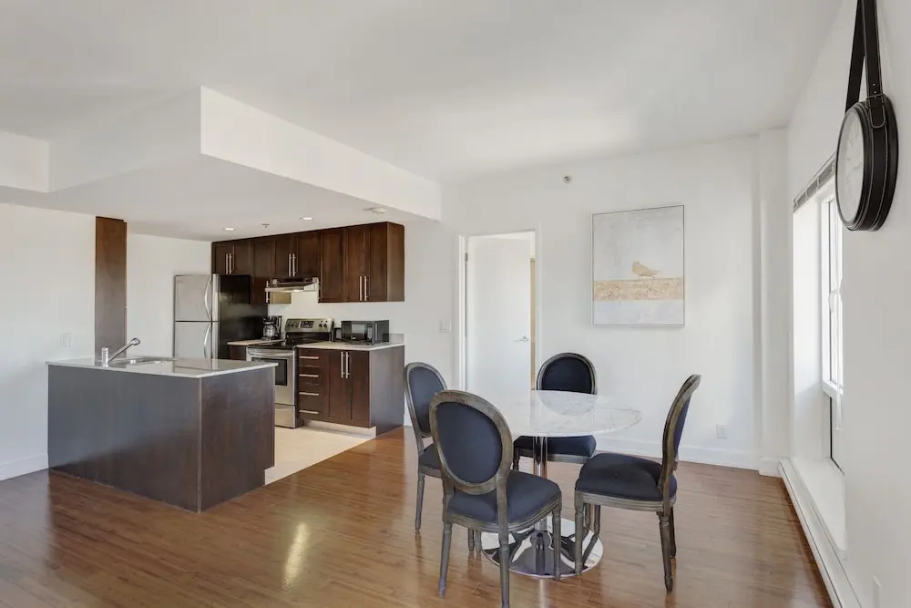 Palais-des-Congrès Furnished Suites by Hometrotting