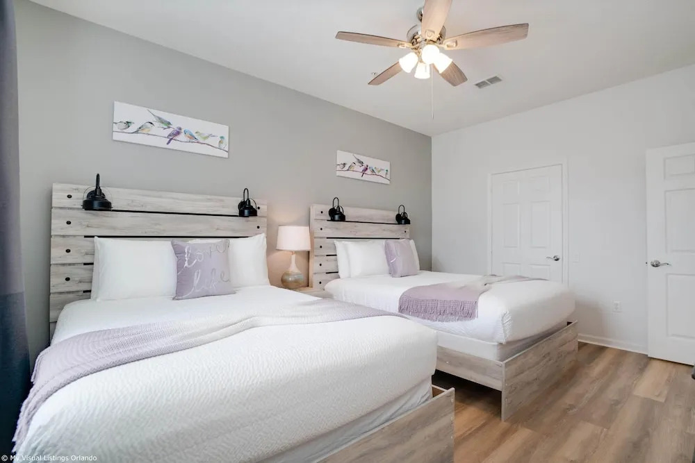 Spacious and Lovely 3BD Unit With Balcony, Close to the Convention Center #3vc309
