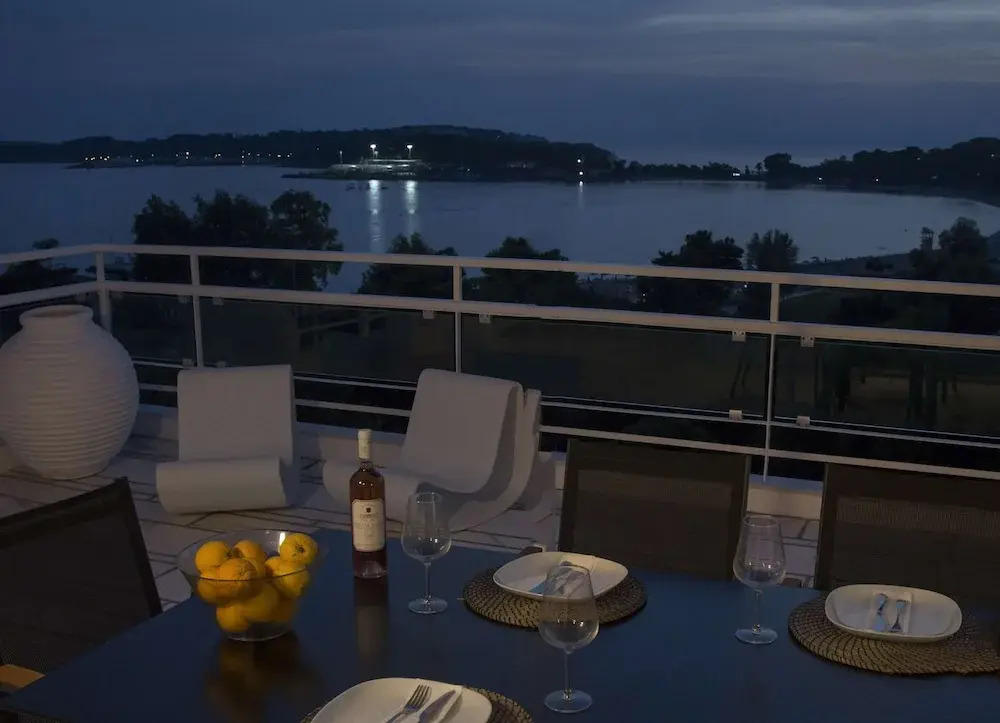 Luxury penthouse with stunning riviera view by GHH