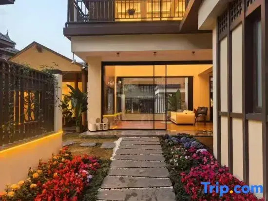 Miumiu · Vacation Apartment (Dai Ethnic Ancient Town)