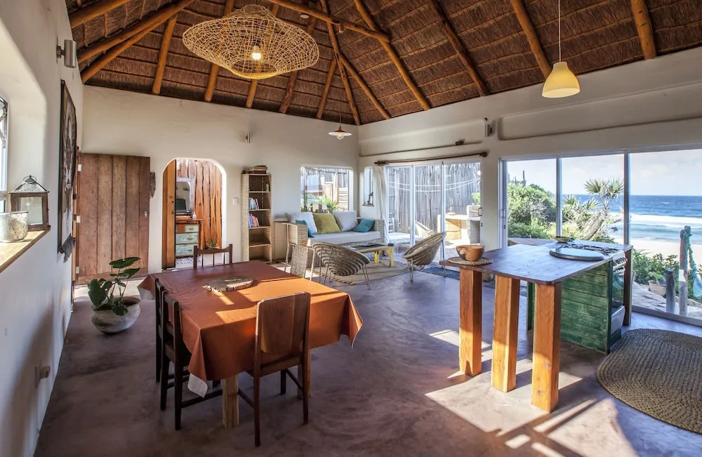 Pura Vida Tofo Beach Houses