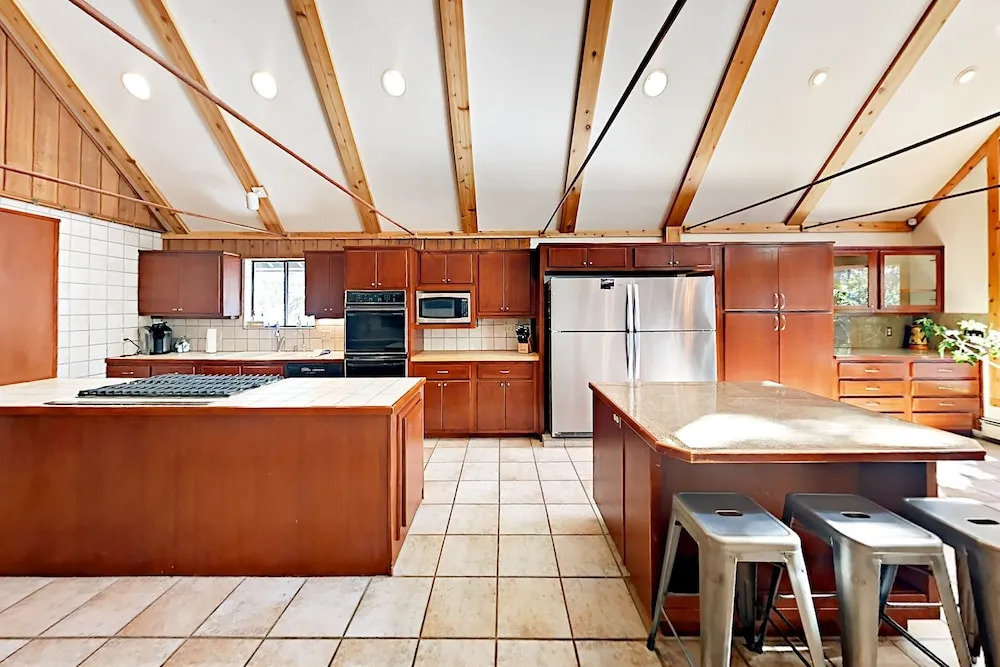 35 St Moritz Terrace Cabin 3 Bedrooms 3 Bathrooms Home
