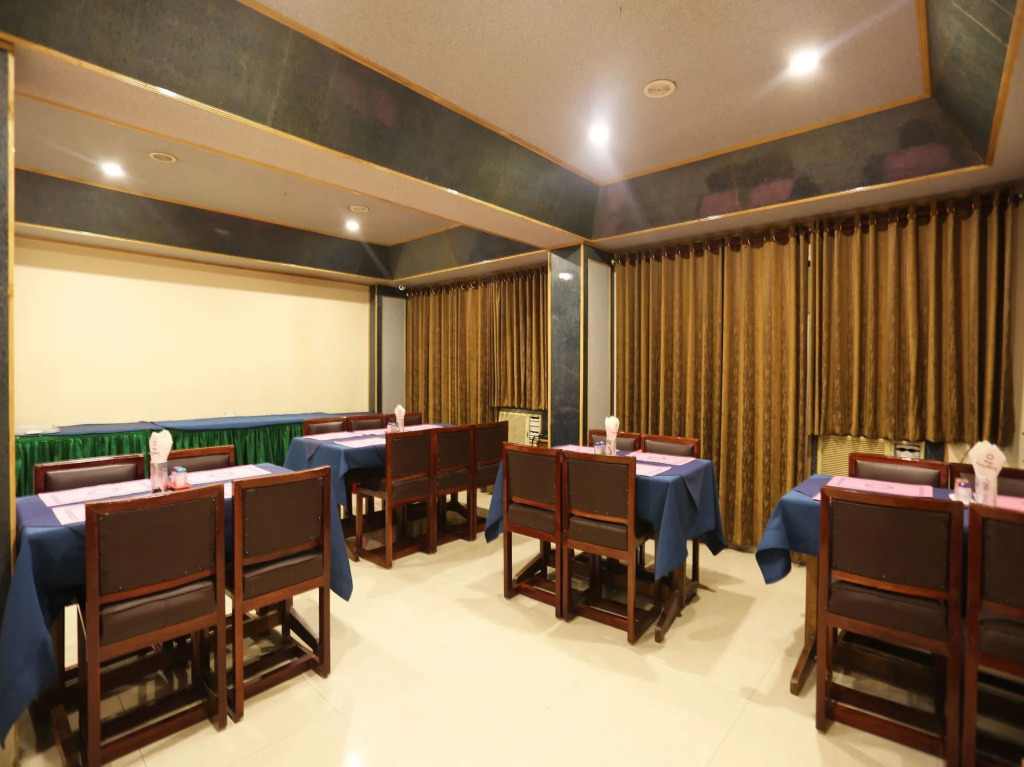 Collection O 4793 Hotel President