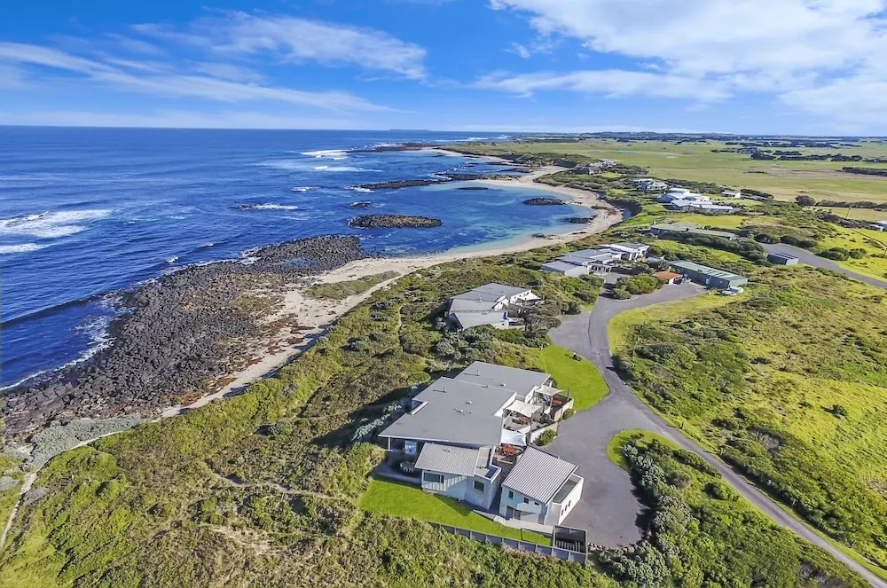 Hearn's Beachside Villa 4