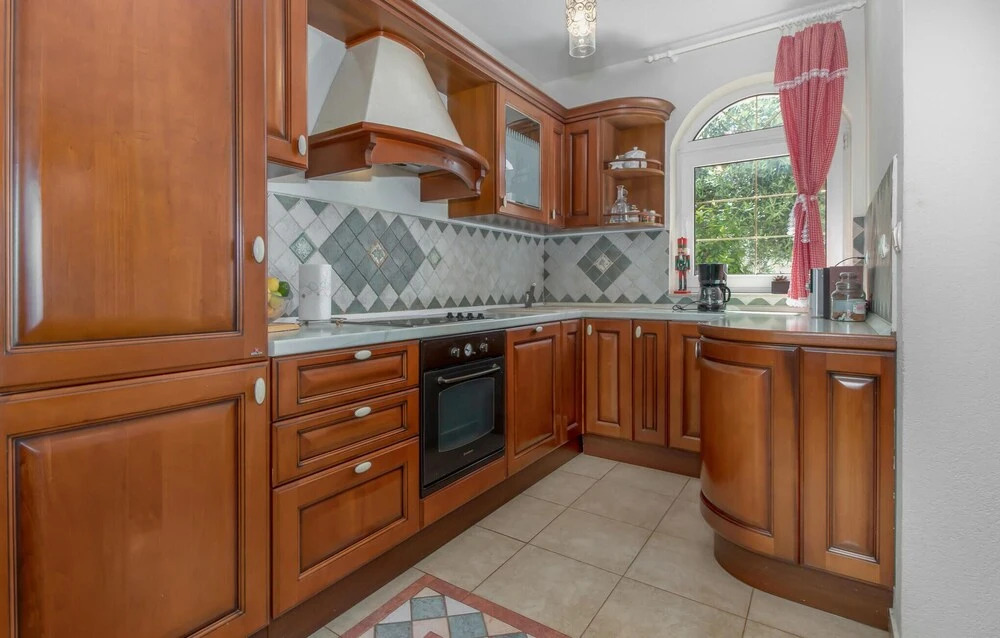 Beautiful Apartment in Dramalj With Wifi and 3 Bedrooms