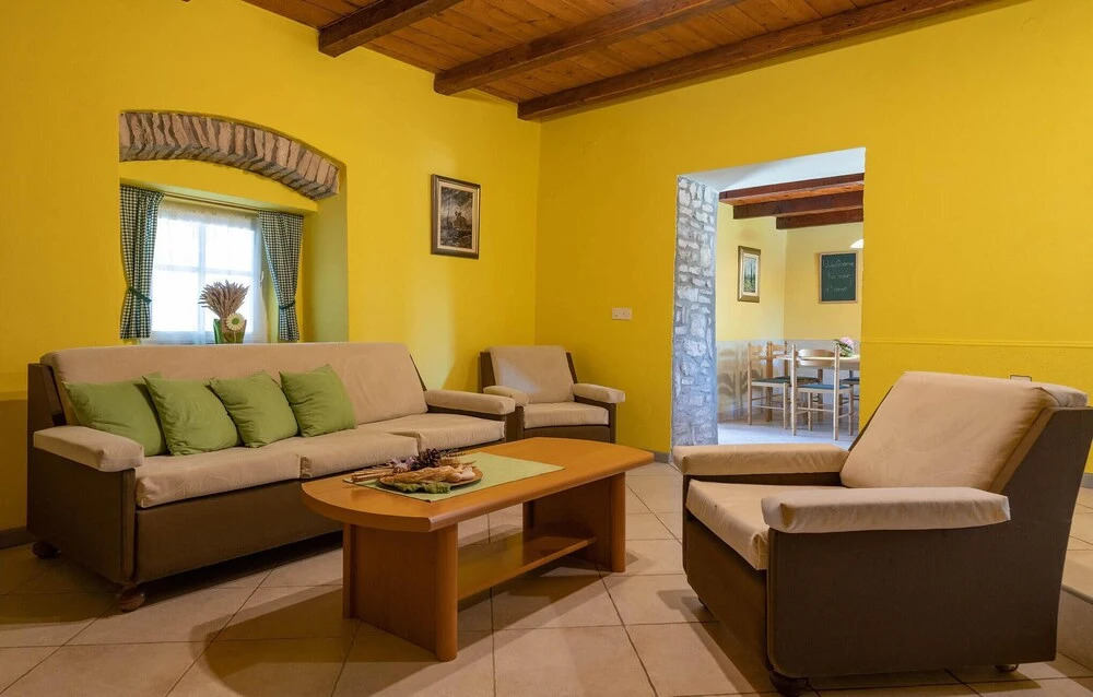 Two-Bedroom Holiday Home Sarici With An Outdoor Swimming Pool 08