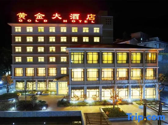 Gold Hotel