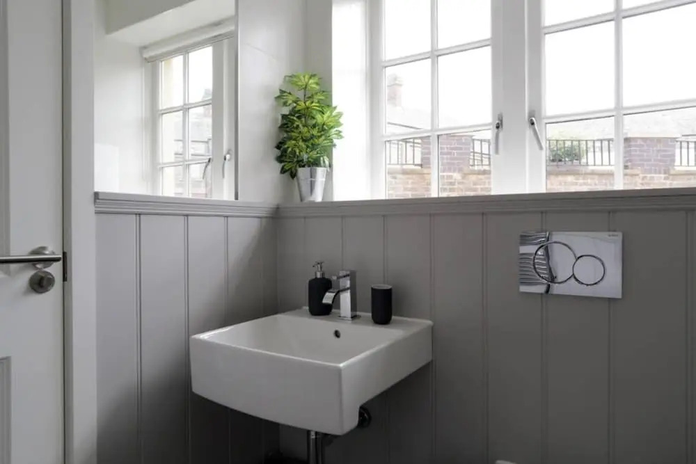 Spacious 2 Bedroom Loft In Converted School