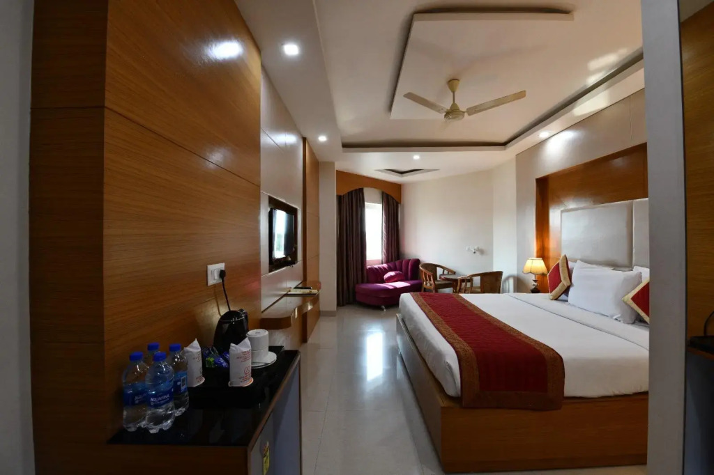 HOTEL ANAND INTERNATIONAL