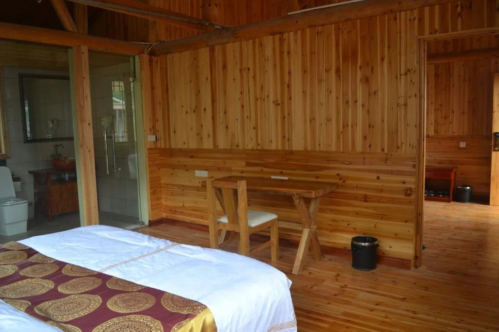 Longying Hotel