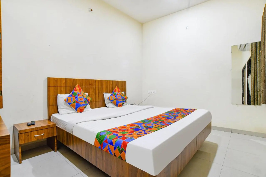 Hotel Blue Moon, Indore