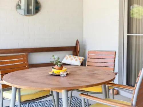 Gartelmann Studio @ Gartelmanns Wines walk to The Deck Cafe + Wine tasting