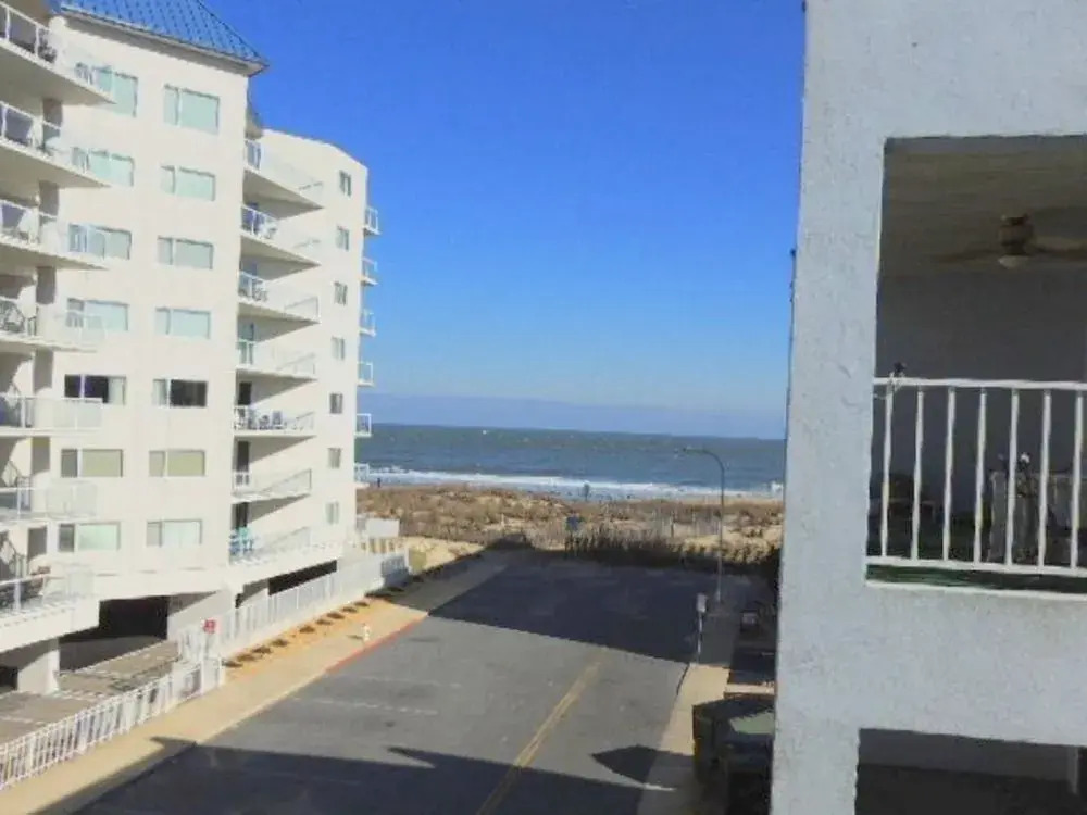 Surfside 60 301 by RedAwning