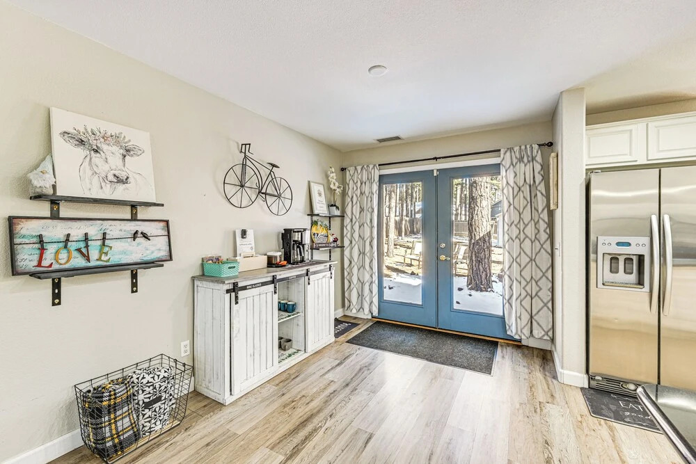 1 Mi to Nau: High-country Home w/ Gorgeous Views!