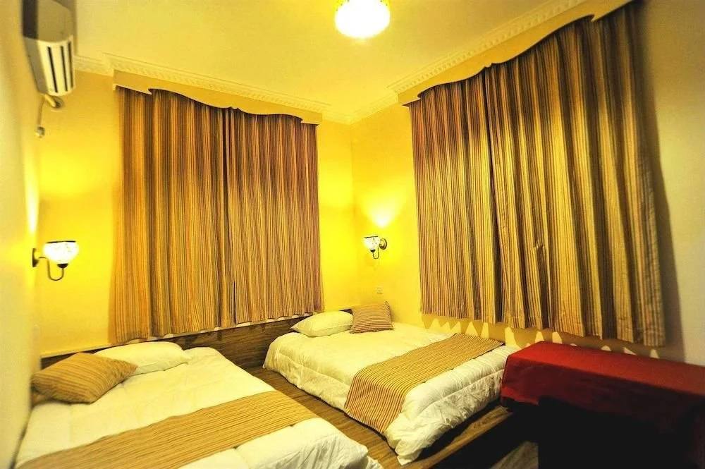 Chuxia Holiday Inn