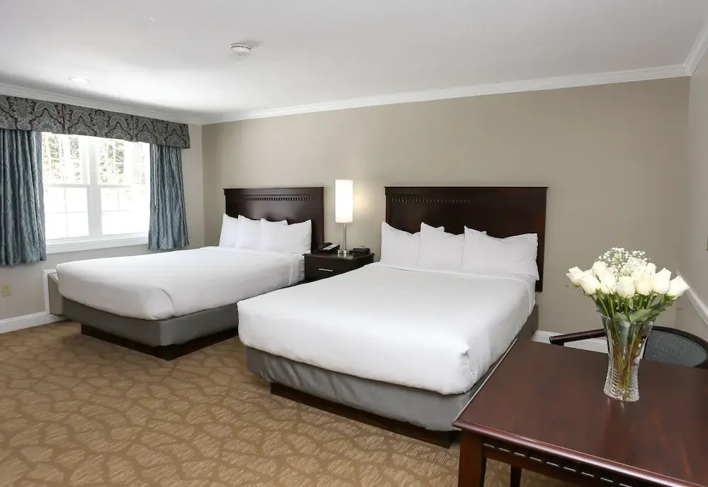 Golden Apple Inn