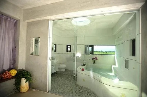 建築師湧泉泡湯會館