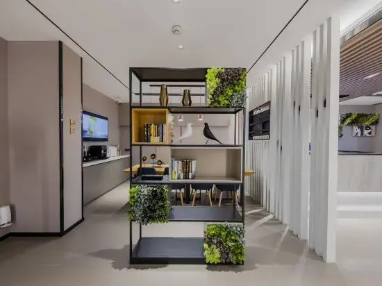Homeinn Selected Hotel (Shanghai Lujiazui Area Oriental Pearl Tower Pucheng Road)