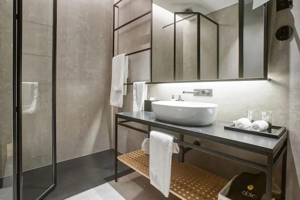 Palatial Suites