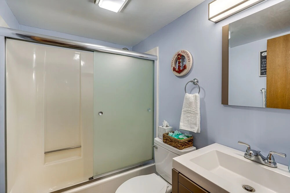Village of Four Seasons Condo w/ Lake Access