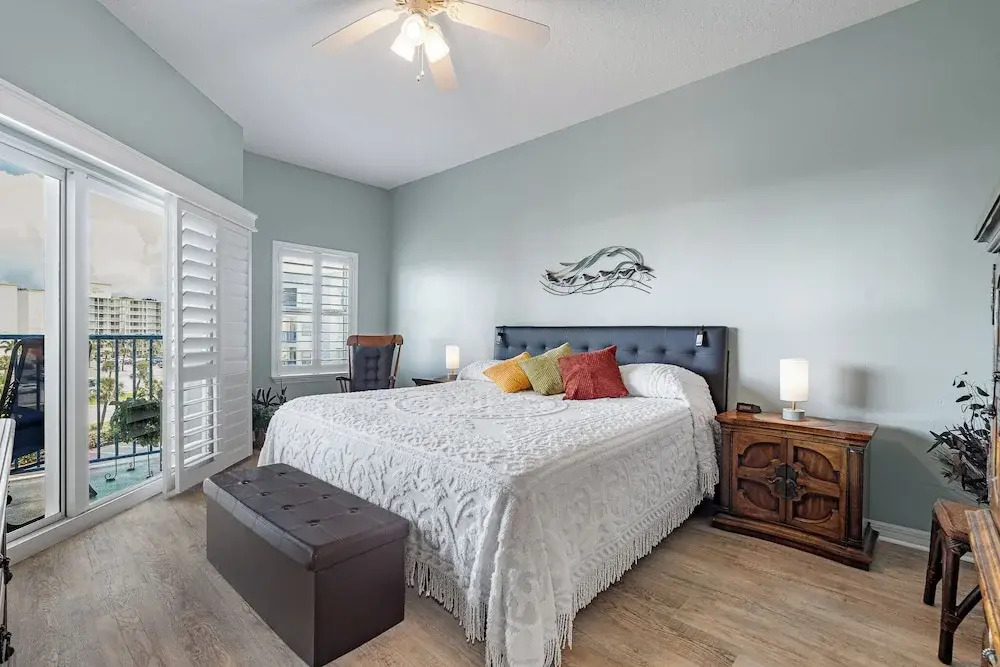 Sunny 3BR Condo Steps to Beach Pool NSB FL