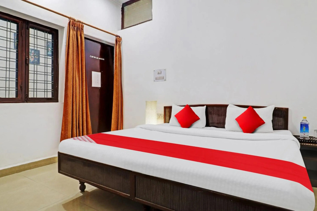 OYO Flagship 80502 Hotel 7 Days Homestay