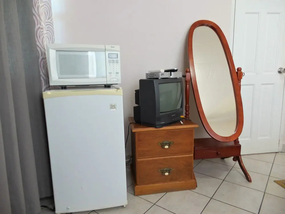 Caribbean Inn & Suites