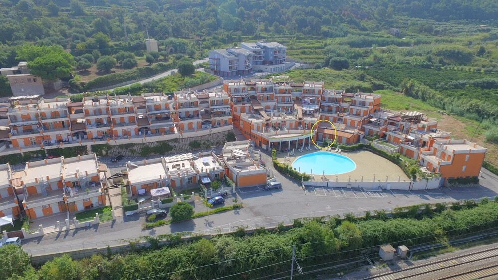 Casa Vita I Bed Ground Unit by Pool