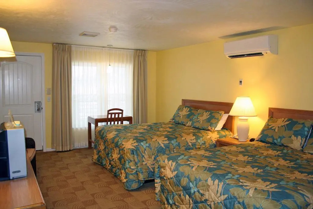 Lake Front Hotel