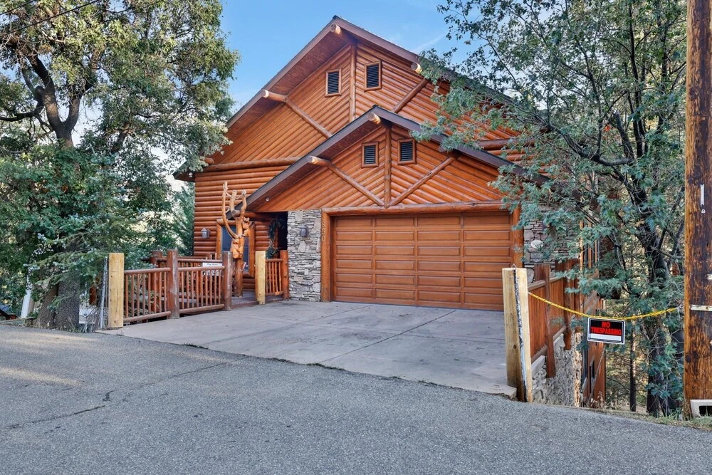 2046-menlo Manor 4 Bedroom Home by Redawning