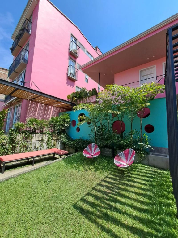 Viajero Cali Hostel & Salsa School