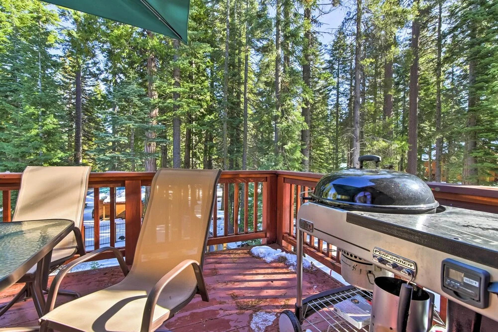 Lake Tahoe Cabin w/ Private Beach Access, Tahoma