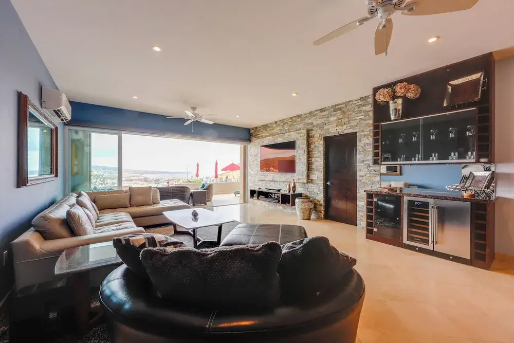 Luxe Mtn Top Retreat w/ Pool Access & Sea View