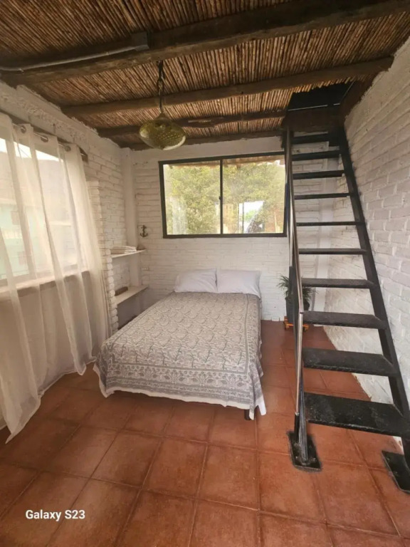 Hugo`s Place