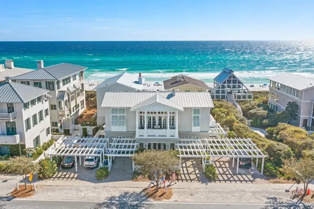 Gulf Views Steps To Seaside Town Center Bella Vita - Newly Remodeled! 4 Bedroom Home by RedAwning